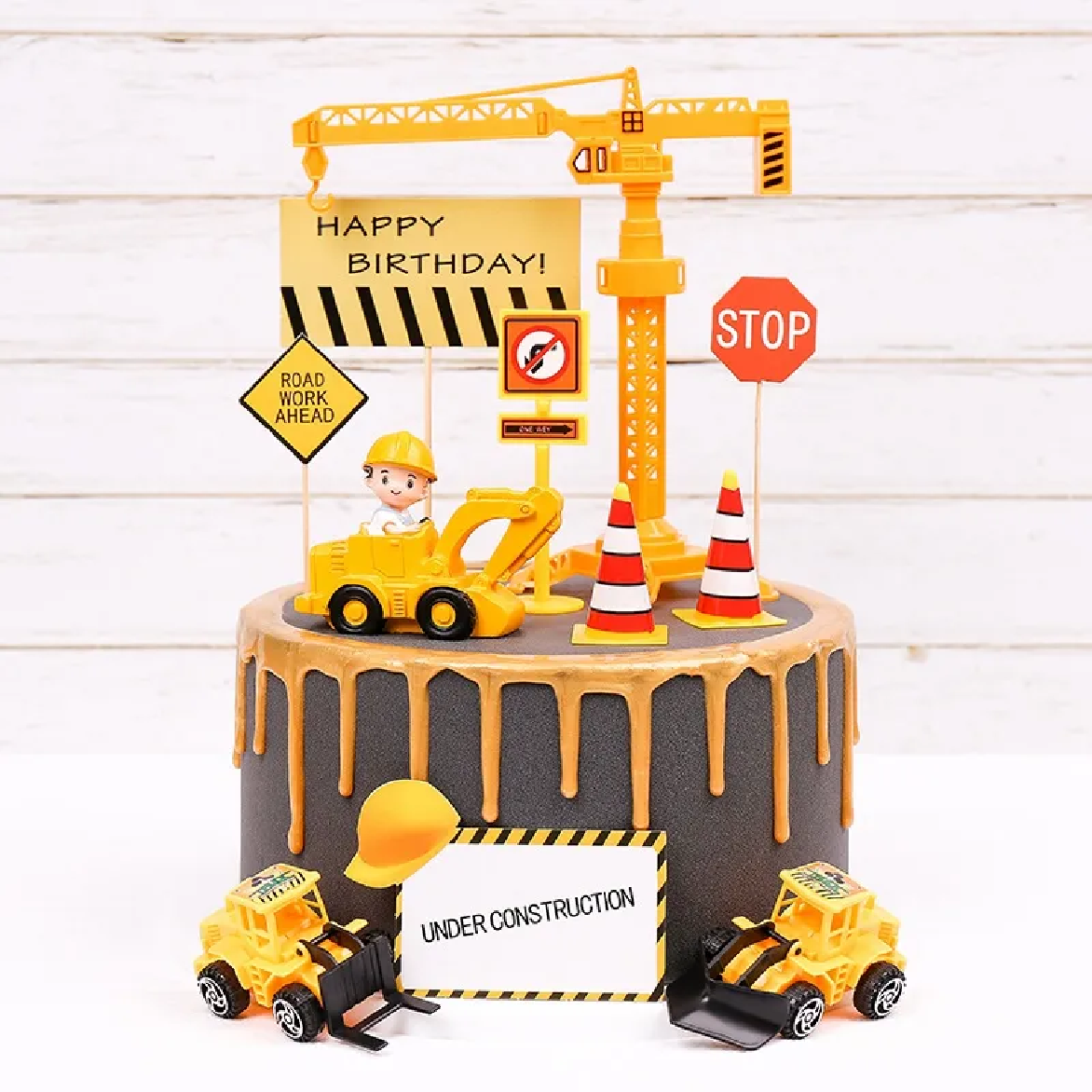 Construction site cake | My little boys 6th birthday, Lego c… | Flickr