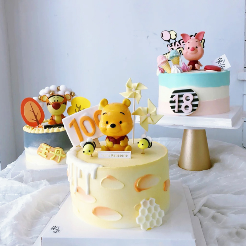 Cake Topper, Cake Decoration - Bear Winnie the Pooh – Rampant Cake & Party